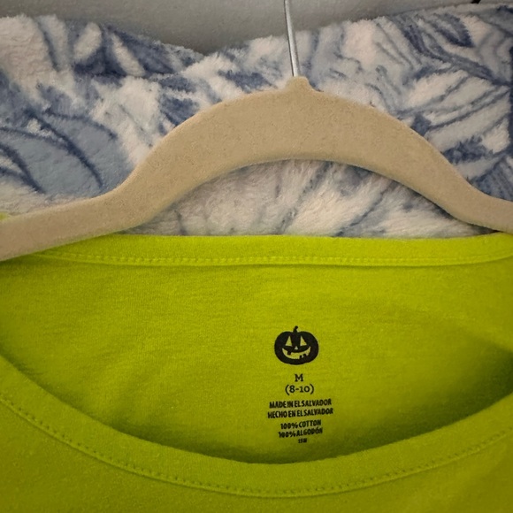 Halloween Graphic sweater & tee’s - Picture 7 of 9